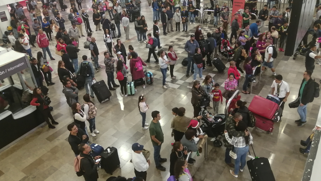Foto: Vacacionistas abarrotan terminales de la CDMX, 21 de diciembre de 2019 (Cuartoscuro)
