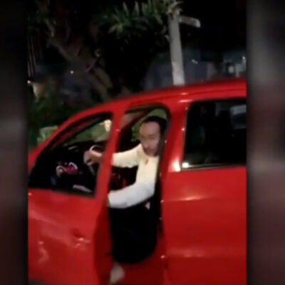 Video: Hombre baja de su auto y golpea a mujer por reclamo de tránsito