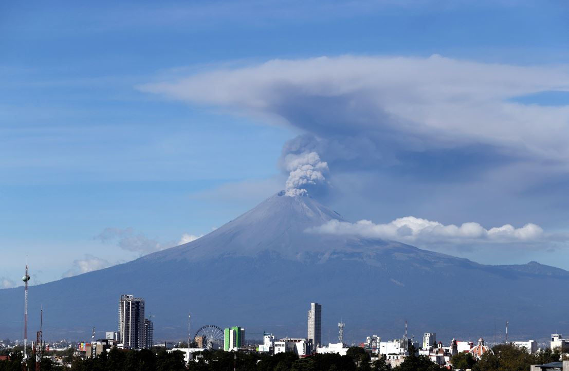Volcán Popocatépetl registra 142 exhalaciones en últimas 24 horas.