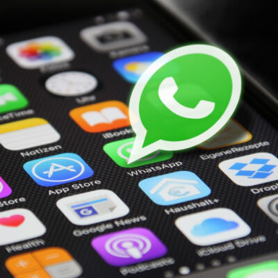 ¿Dónde se guardan los mensajes de voz que envías y recibes en WhatsApp?