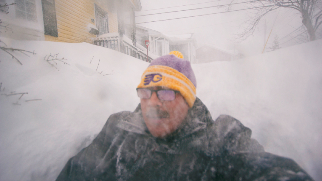 FOTO: Hombre queda atrapado en tormenta de nieve, 17 DE ENERO DE 2020, (Reuters) 