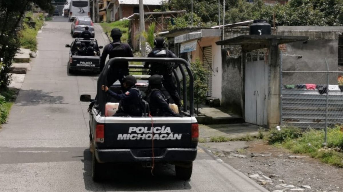 Atacan a policías de Epitacio Huerta, Michoacán