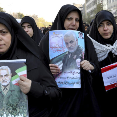 Hija de Soleimani advierte: 'Muerte de mi padre traerá un ‘día oscuro’ a EE UU'