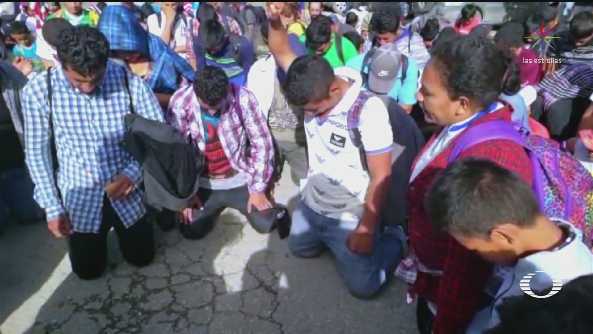 Foto: Migrantes con destino a EE.UU. busca entrar en bloque a México, el 19 de enero de 2020