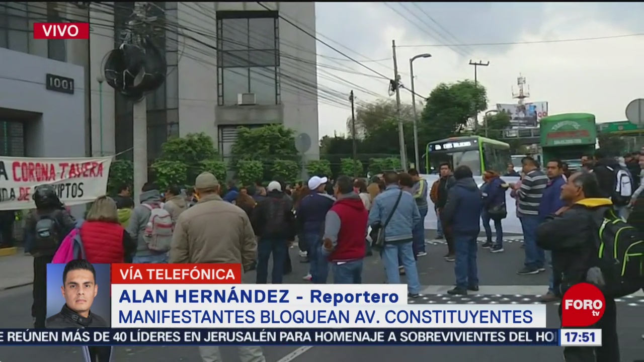 FOTO: bloquean trabajadores del cinvestav avenida constituyentes