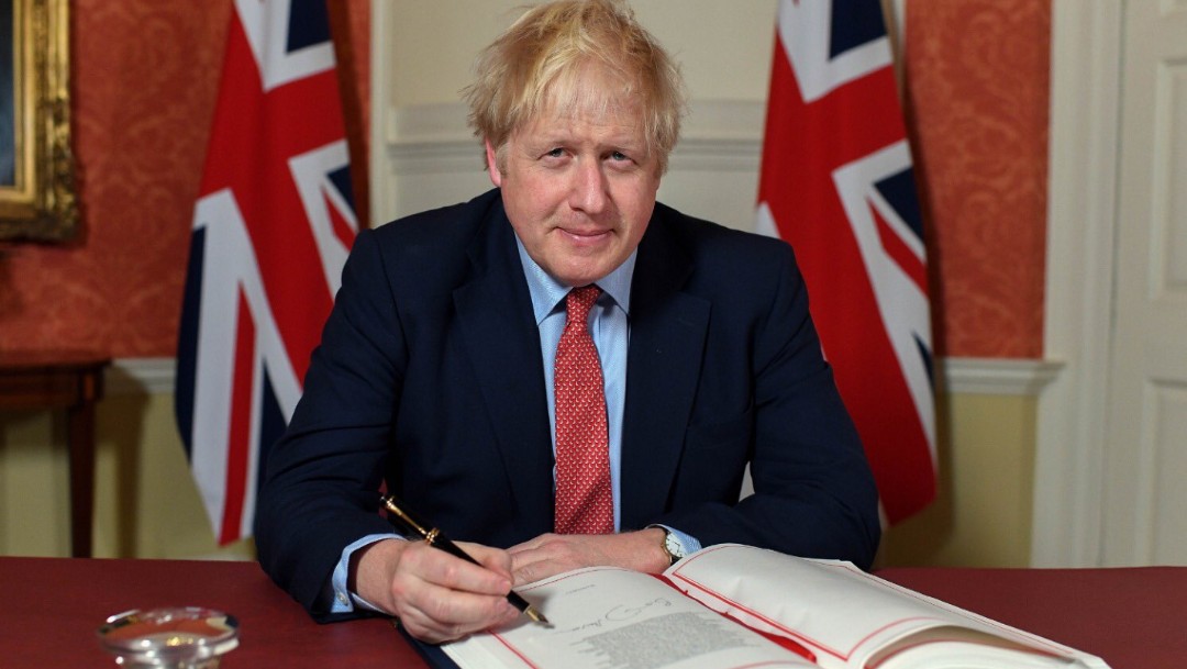 Foto: Boris Johnson firma el acuerdo de salida del Reino Unido de la UE
