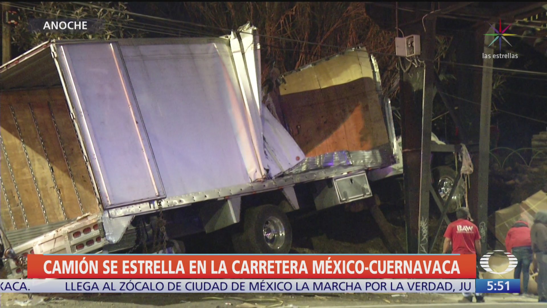 camion de carga se queda sin frenos y choca en la mexico cuernavaca