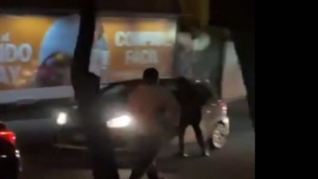 Foto: Captan asaltos en Periférico Sur, cerca de centro comercial, 23 de enero de 2020, (Captura de video)