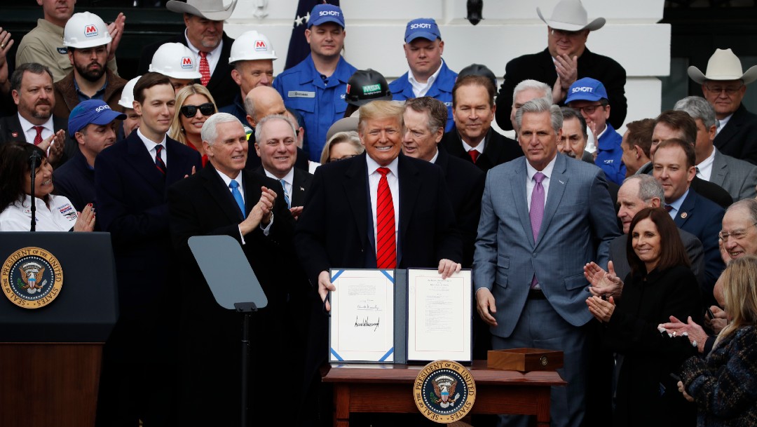 Foto: Donald Trump firma el T-MEC en la Casa Blanca