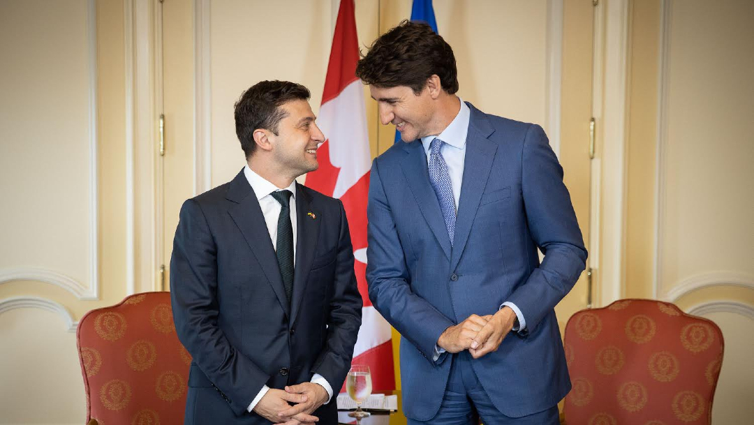 FOTO: El presidente de Ucrania, Volodymyr Zelensky, y el primer ministro de Canadá, Justin Trudeau, el 15 de enero de 2020