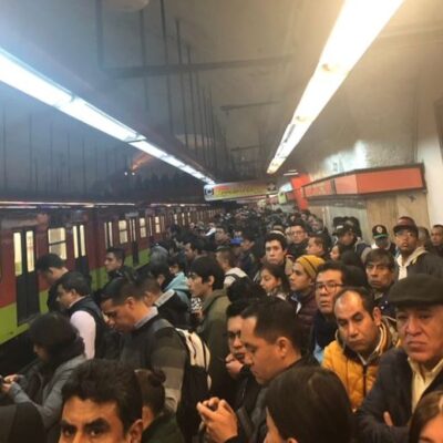 Falla en tren provoca caos en Línea 7 del Metro; Mixcoac y Barranca del Muerto tienen retrasos