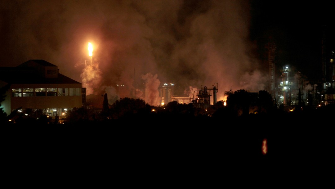 Foto: Explosión en fábrica petroquímica de Tarragona, España, deja cuatro heridos