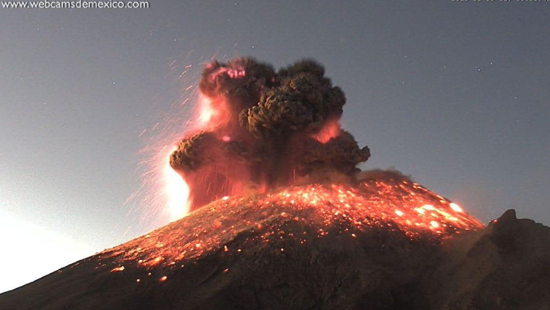 Volcán Popocatépetl registra explosión y lanza fragmentos incandescentes, 9 enero 2020