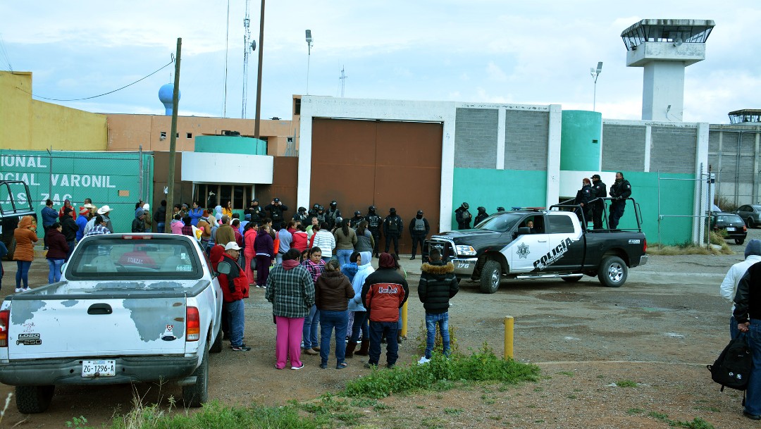 Foto: Familiares de reos de Cieneguillas, Zacatecas, ingresan al penal tras riñas
