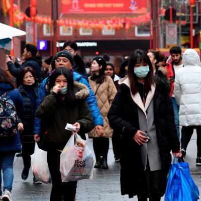 China pone en cuarentena a otras dos ciudades por coronavirus