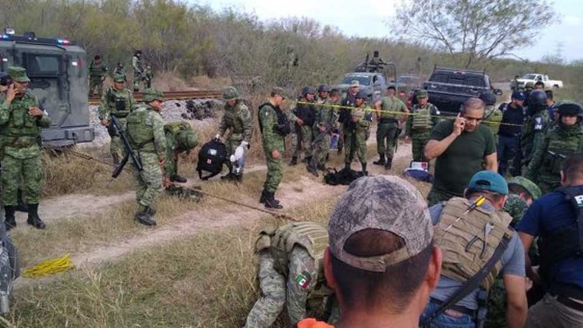 Foto: Militares accidentados en un canal de Reynosa, Tamaulipas.