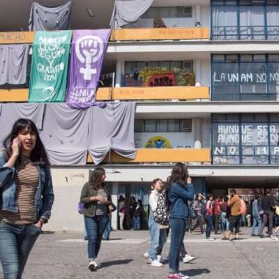 Tras diálogo con autoridades, Filosofía y Letras de UNAM sigue en paro