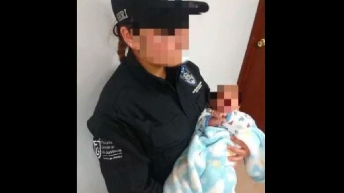 Foto: Policías recuperan a un bebé robado. PGJ
