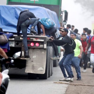 Nueva caravana de migrantes hondureños sale hacia EEUU