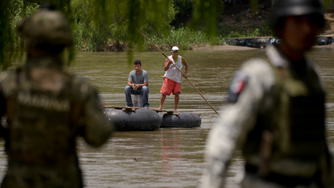 La Guardia Nacional Mexicana se encuentra en la orilla del río Suchiate, donde inmigrantes centroamericanos cruzan en balsas la frontera entre Guatemala y México, 15 ENERO 2019