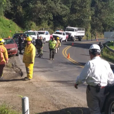 Evacuan y cierran autopista en Puebla por fuga de combustible en Huauchinango