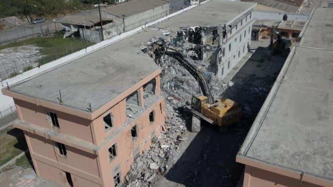 Inicia demolición del expenal de Topo Chico, en Nuevo León