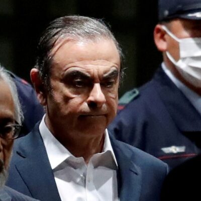 Interpol emite orden de arresto contra expresidente de Nissan