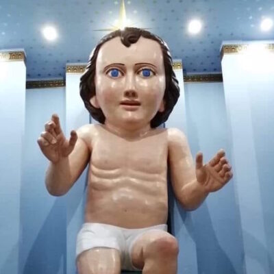 Retocan la cara del Niño Dios gigante de Zacatecas; ya no se parece a Phil Collins