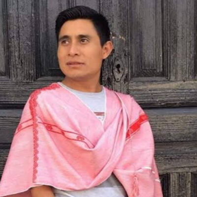 Alberto, indígena tzotzil que mostrará su trabajo como tejedor en Harvard y NY