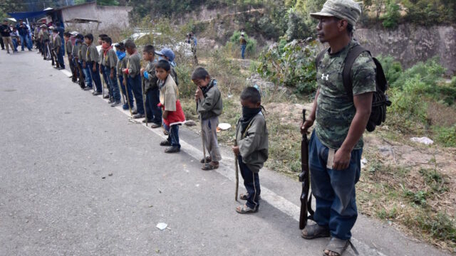 Foto Niños Soldados Guerrero 28 Enero 2020