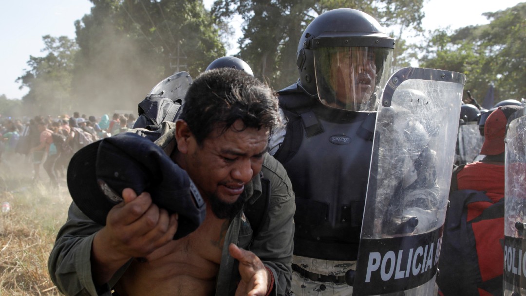 Foto: Guardia Nacional agrede a migrantes. Reuters