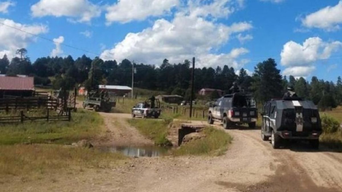 Grupo armado irrumpe en poblado de Chihuahua