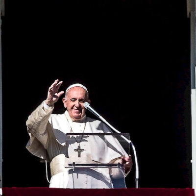 Papa Francisco llama a la paz en plenas tensiones entre Estados Unidos e Irán