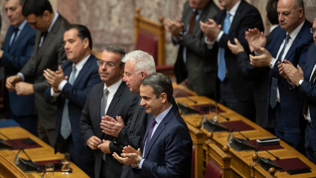 Parlamento Grecia nombra a primera presidenta de su historia