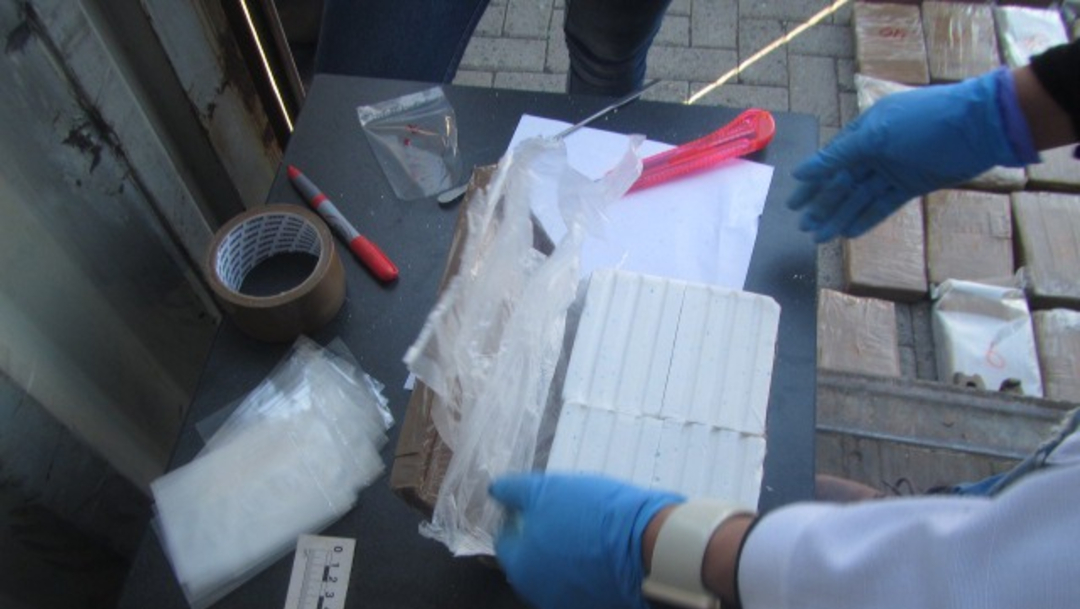 FOTO: Aseguran presunta cocaína en barco danés en Michoacán, el 06 de enero de 2020