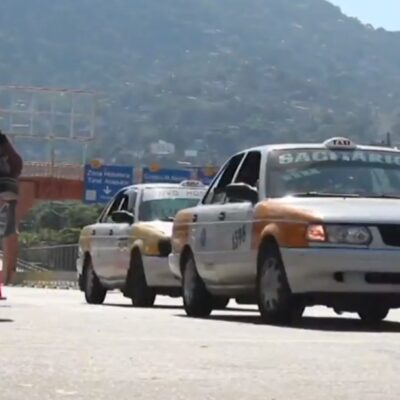 Siete grupos criminales extorsionan a los taxistas en Acapulco, Guerrero