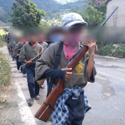 Tras muerte de músicos en Chilapa, niños son armados y entrenados para defender al pueblo
