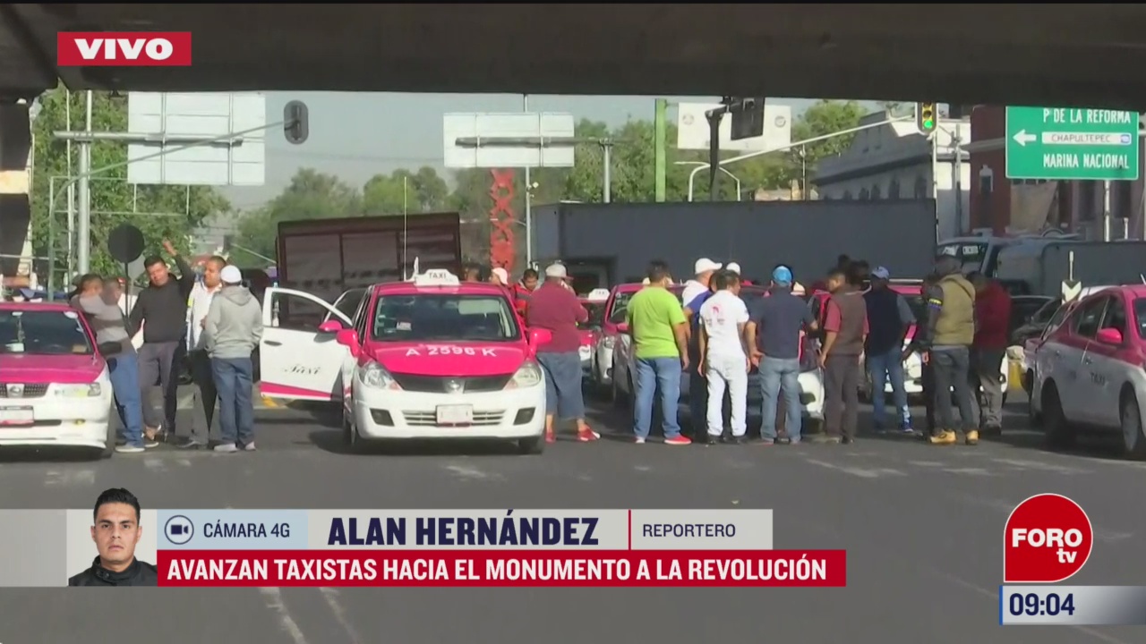 avanzan taxistas hacia el monumento a la revolucion