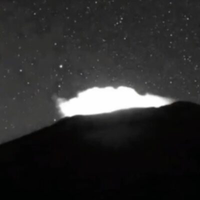 VIDEO: Captan caída de posible meteorito cerca del Popocatépetl