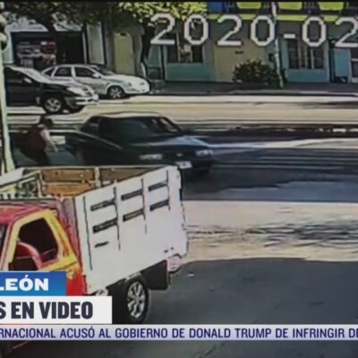 Detienen a ladrones tras persecución policial en Monterrey