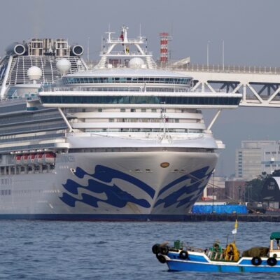Estados Unidos evacuará a sus ciudadanos del crucero en cuarentena por coronavirus en Japón