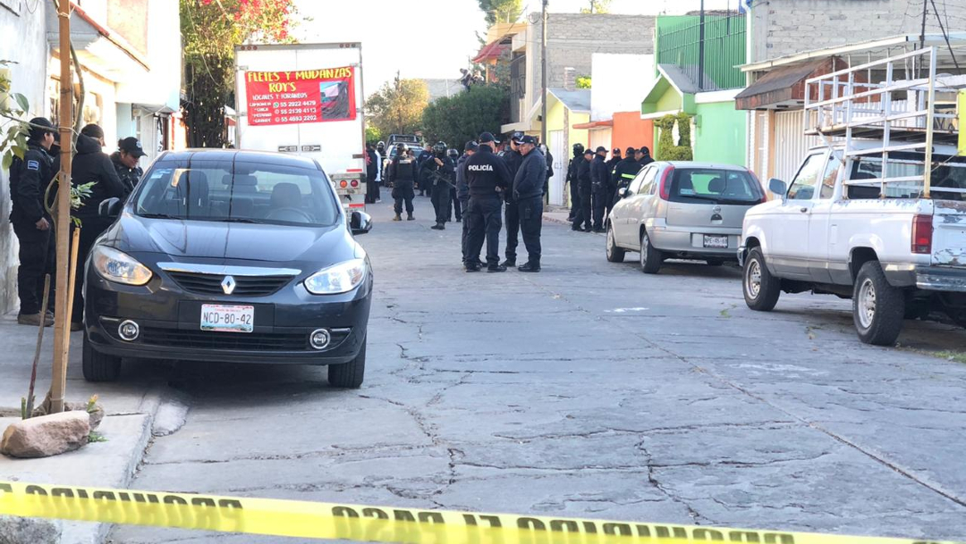 FOTO Encuentran 3 cuerpos en Ecatepec, dos son mujeres (Noticieros Televisa)
