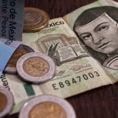 Economía mexicana crecería menos de lo previsto este año: Banxico