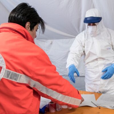 Medicamento contra ébola sería efectivo para tratar el coronavirus