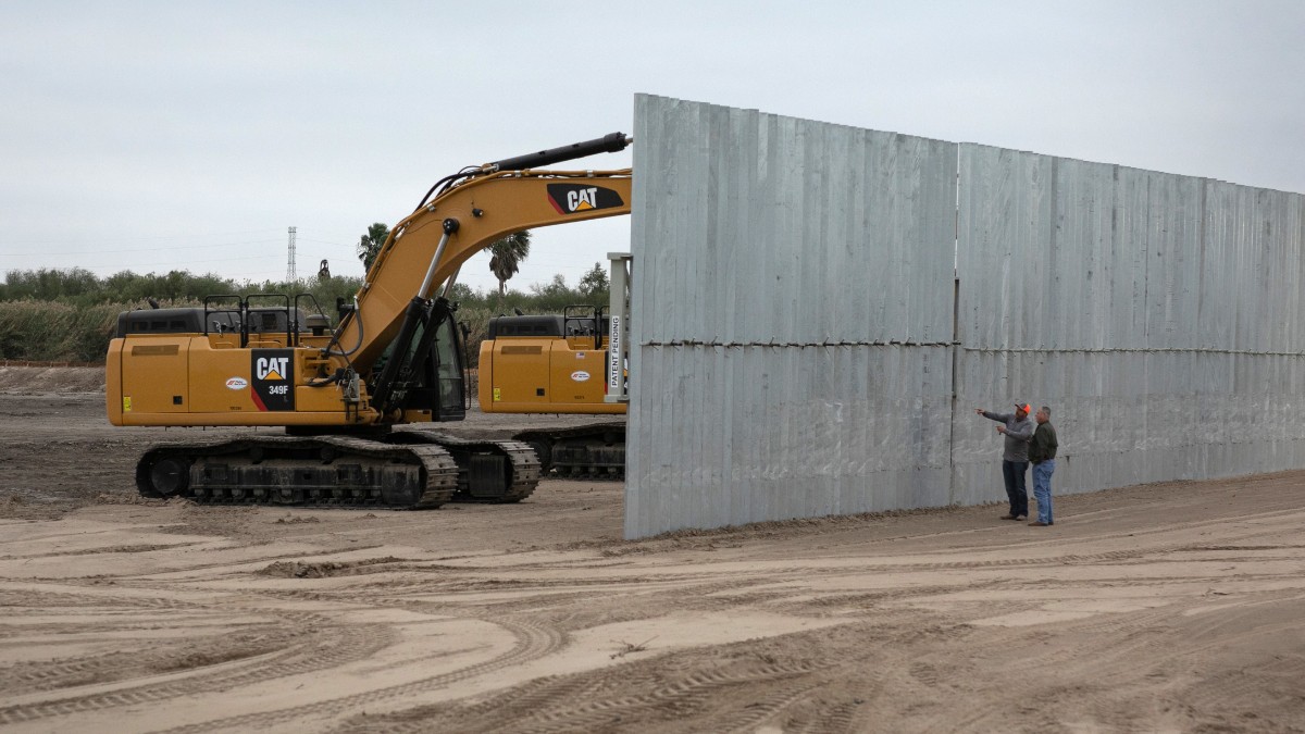 Foto: Construcción del muro en la frontera entre Estados Unidos y México. Getty Images