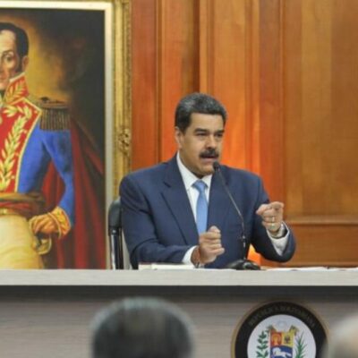 Maduro invita a México, Argentina y Rusia a respaldar diálogo interno