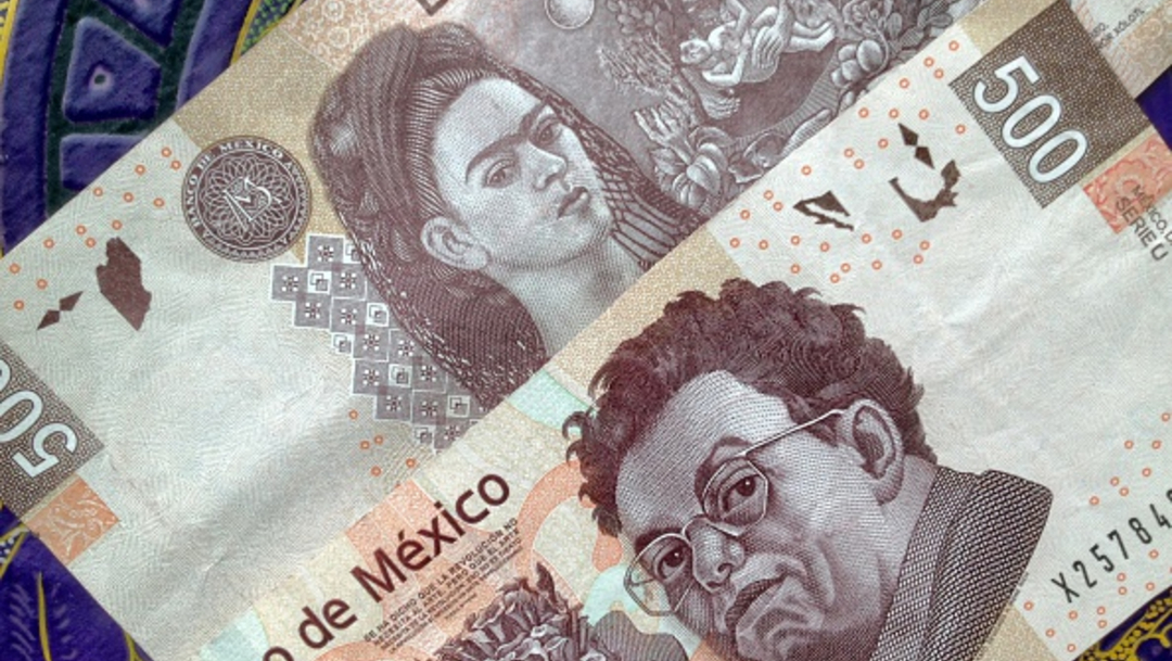 Foto: Peso mexicano cae desde mejor nivel de 18 meses; BMV pierde, 09 de enero de 2020, (Getty Images, archivo)
