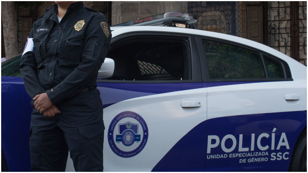 Imagen: Policías de la SSCDMX evitó que una mujer se quitara la vida, 16 de febrero de 2020 (MAGDALENA MONTIEL / CUARTOSCURO.COM)