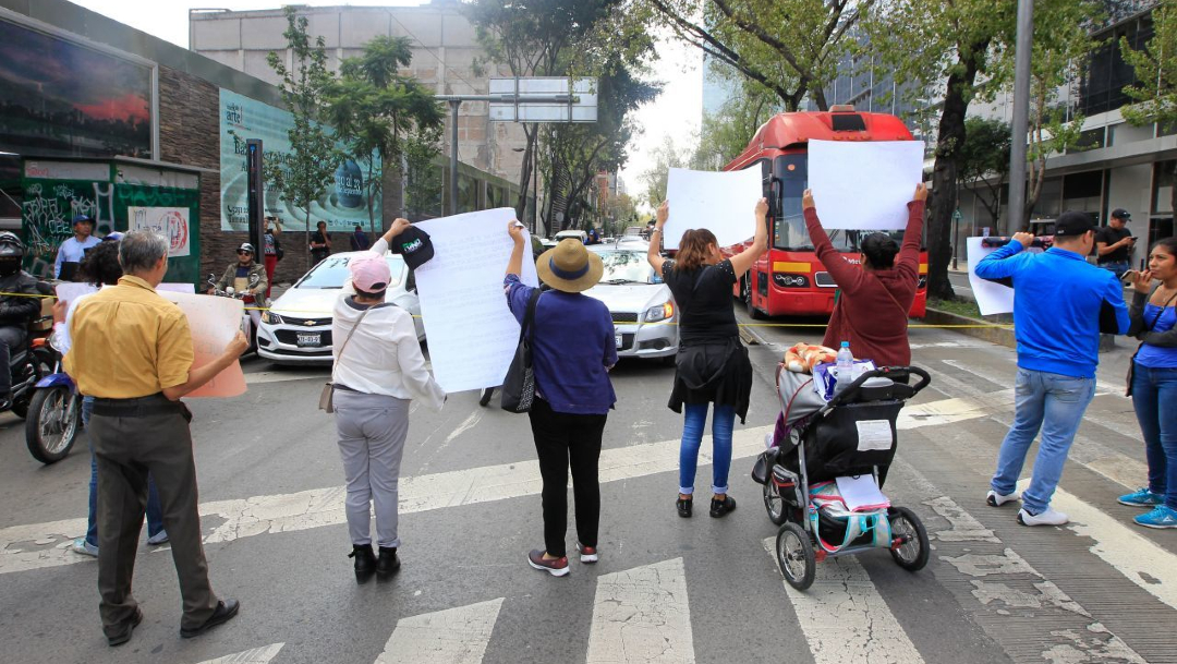 Foto: Un grupo de manifestantes protesta en la Ciudad de México, 27 febrero 2020