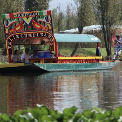 Abren nuevos canales de navegación en Xochimilco